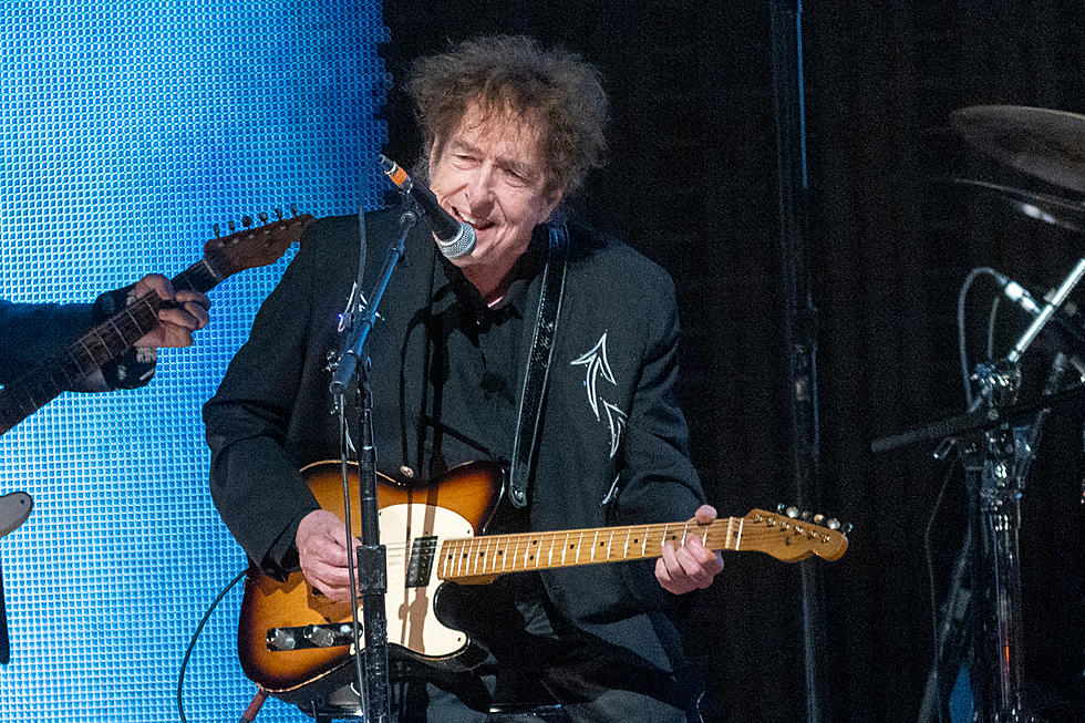 Bob Dylan picks up the guitar for the first time in years The Connector