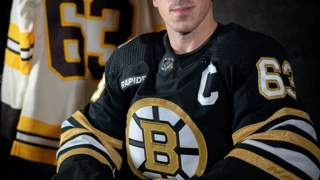 2019 Winter Classic Chara Marchand Bergeron Rask Bruins Hockey